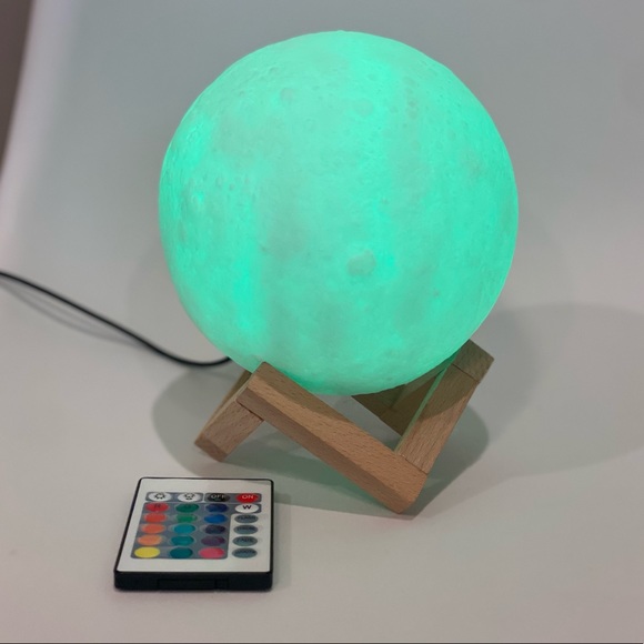 Color Changing Moon Light - Picture 4 of 6